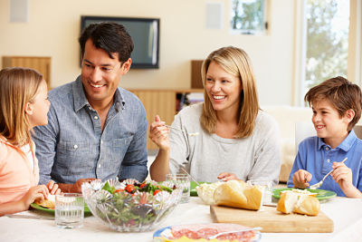 Cenas en familia: descubre sus beneficios + 3 deliciosas recetas